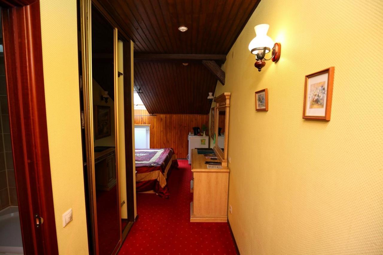 Medzhybozhskiy Zamok Tribukhovtsy Habitación foto